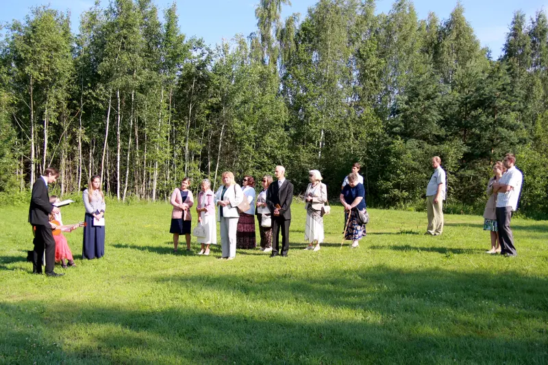 Kristības un bērnu svētīšana Olaines draudzē