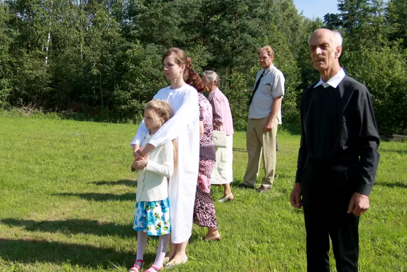 Kristības un bērnu svētīšana Olaines draudzē