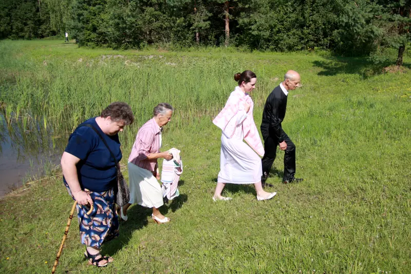 Kristības un bērnu svētīšana Olaines draudzē