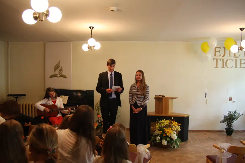 Kristības un bērnu svētīšana Olaines draudzē