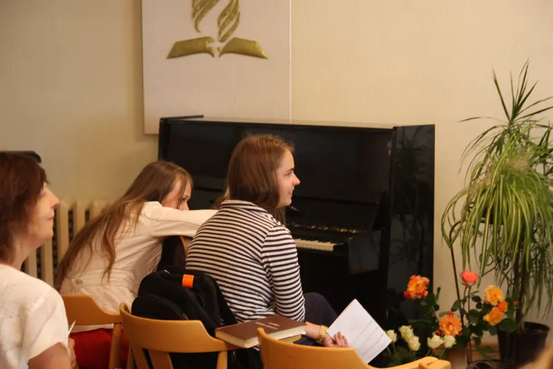 Kristības un bērnu svētīšana Olaines draudzē