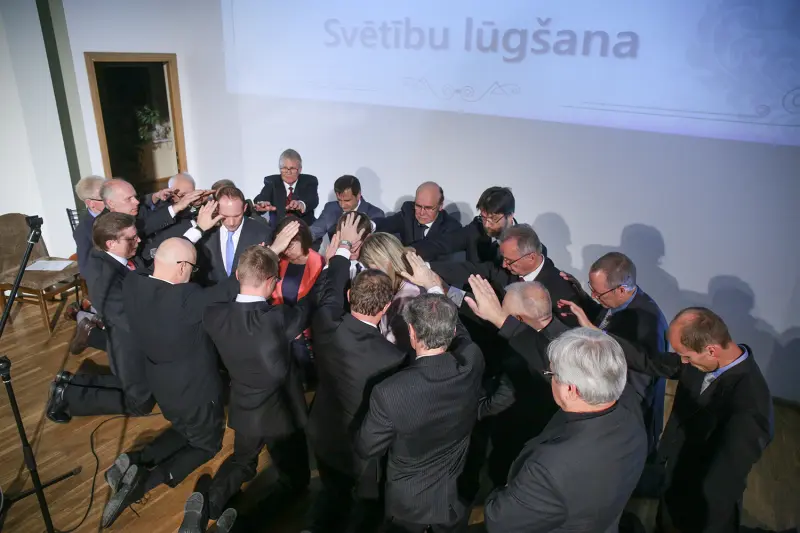 120 gadu jubilejas atklāšanas dievkalpojums