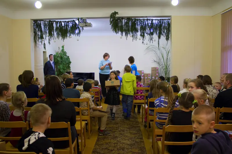 Labdarības pasākums ar ADRAs paciņām Tukuma draudzē