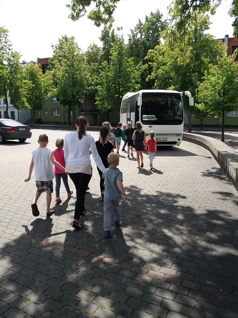 Trīs bērnu nometnes “Seko Jēzus pēdās!”