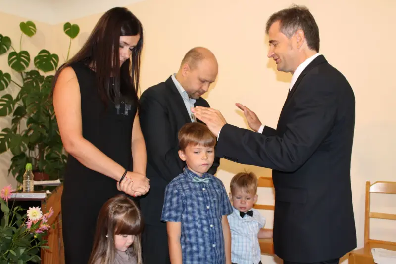 Bērnu svētīšana Tukuma draudzē