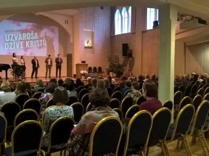 Sieviešu konference "Uzvaroša dzīve Kristū"