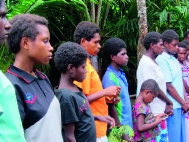 13 sabata ziedojumi Papua Jaungvinejai nesuši kristības