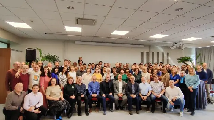 Draudzes vecāko konference “IEDVESMOTI KALPOŠANAI”