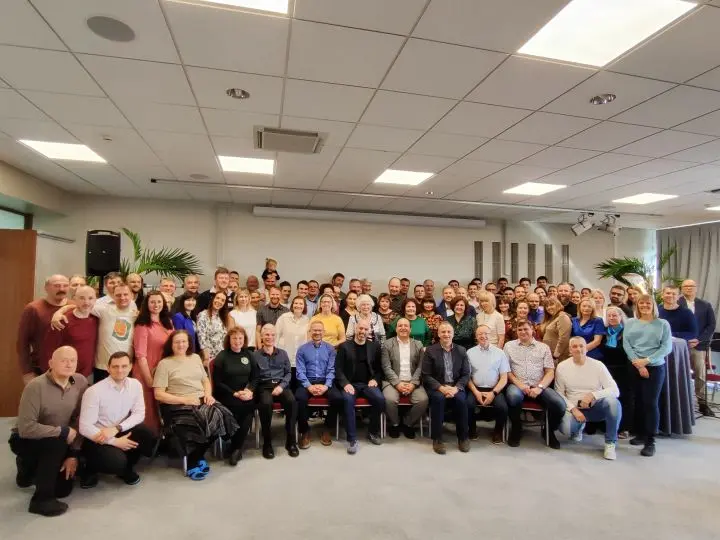 Draudzes vecāko konference “IEDVESMOTI KALPOŠANAI”